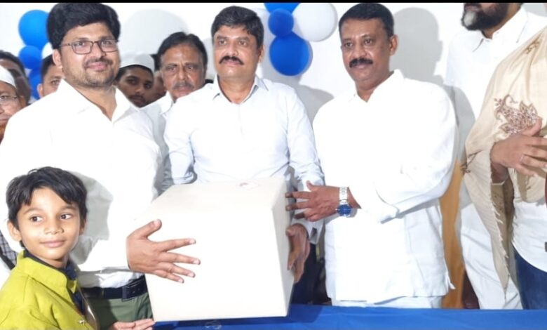 మాజీ ఎమ్మెల్యే బుడ్డా రాజశేఖర్ రెడ్డి ని సన్మానించిన జోహా హాస్పిటల్ నిర్వాహకులు.