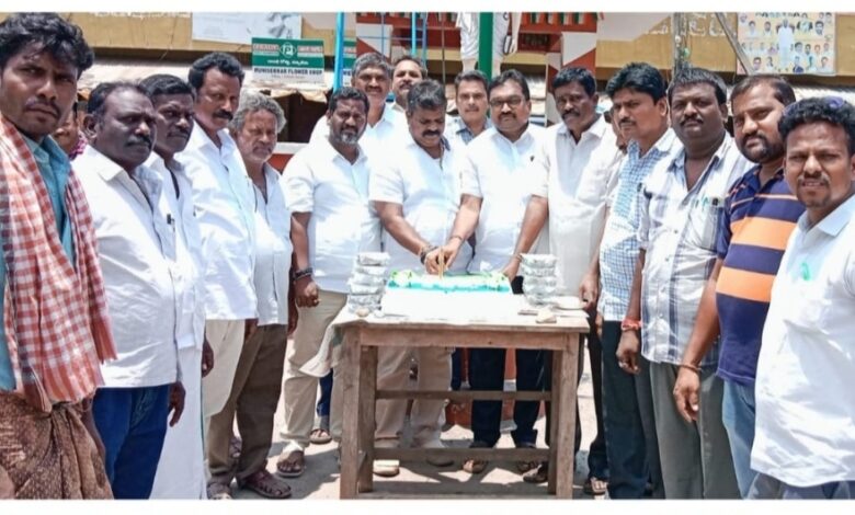 ఘనంగా ఎమ్మెల్యే ఆదిమూలం జన్మదిన వేడుకలు ఘనంగా ఎమ్మెల్యే ఆదిమూలం జన్మదిన వేడుకలు